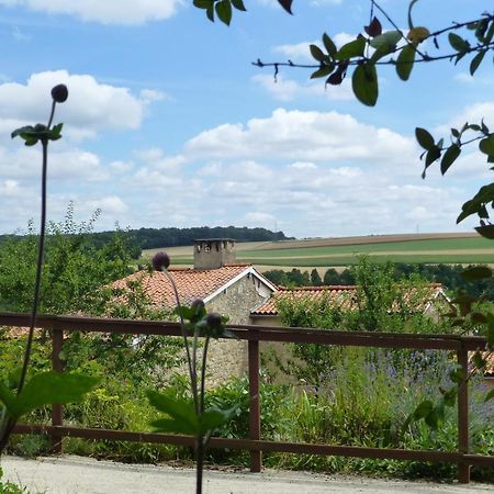 Les Chambres De La Ville Haute Dun-sur-Meuse Εξωτερικό φωτογραφία