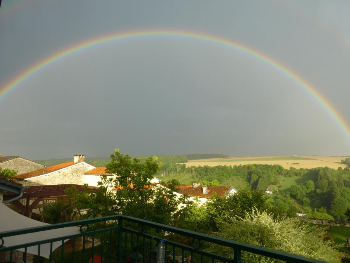 Les Chambres De La Ville Haute Dun-sur-Meuse Εξωτερικό φωτογραφία