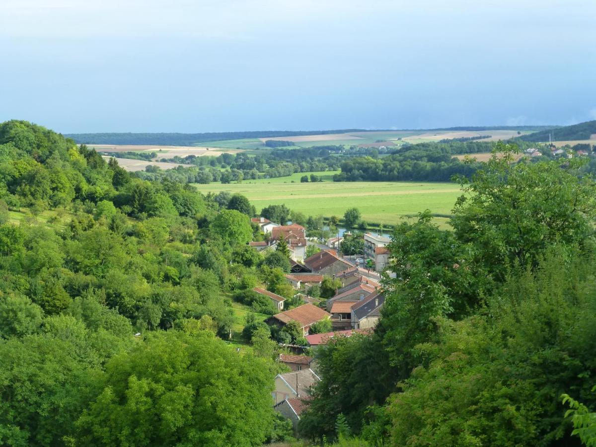 Les Chambres De La Ville Haute Dun-sur-Meuse Εξωτερικό φωτογραφία